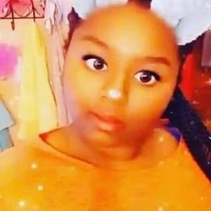 Meet your Posher, Kendra